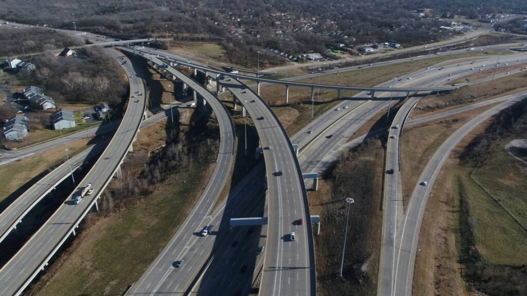 Accidents-road-closures-delays-on-KC-area-highways.jpeg